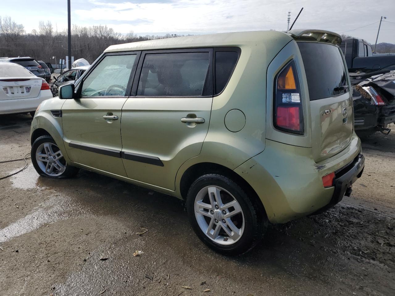 2011 KIA Soul VIN KNDJT2A21B7195379 Copart auction photo, front end / rear end damage thumbnail 2