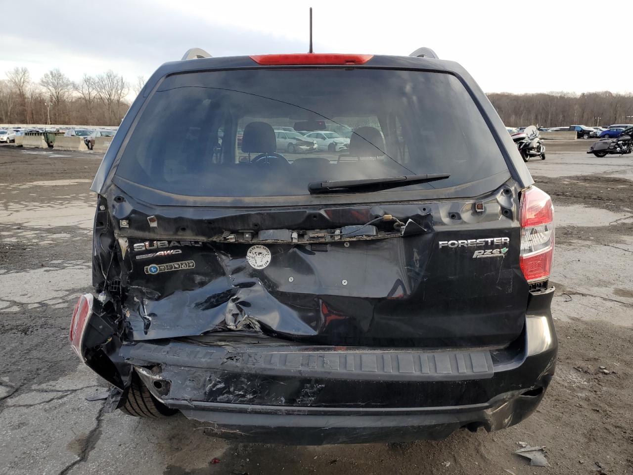 2015 Subaru Forester VIN JF2SJADC9FH433733 Copart auction photo, side / rear end damage thumbnail 6