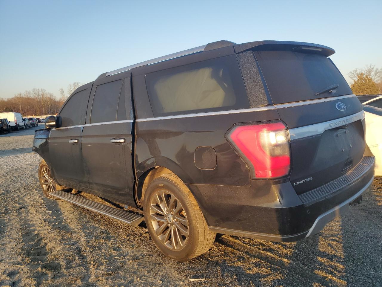 2020 Ford Expedition VIN 1FMJK1KT7LEA20020 Copart auction photo, front end damage thumbnail 2