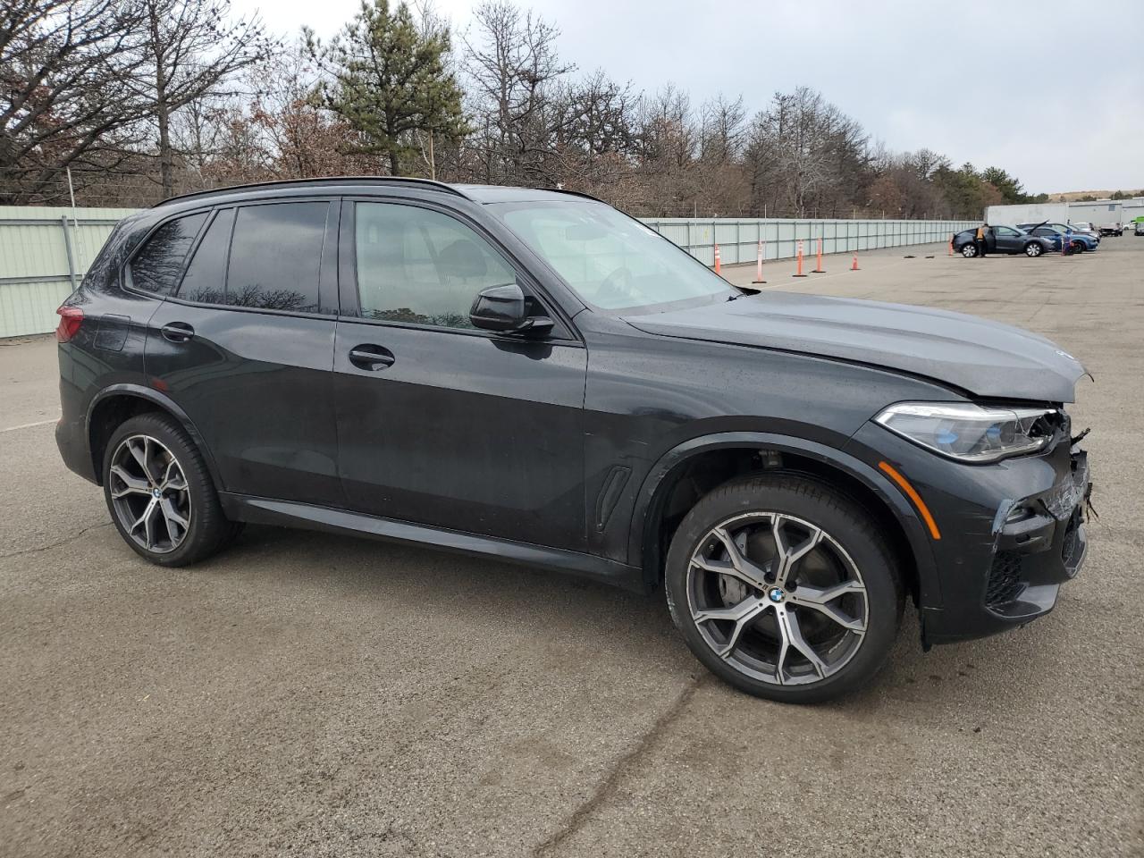 2019 BMW X5 VIN 5UXCR6C54KLL63236 Copart auction photo, front end / minor dent/scratches damage thumbnail 4
