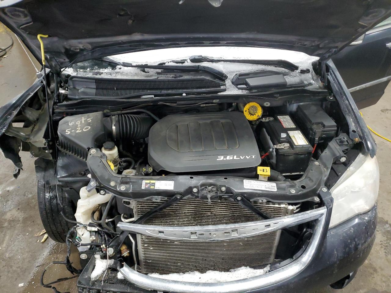 2014 Chrysler Town & Country VIN 2C4RC1CG3ER138853 Copart auction photo, front end damage thumbnail 12