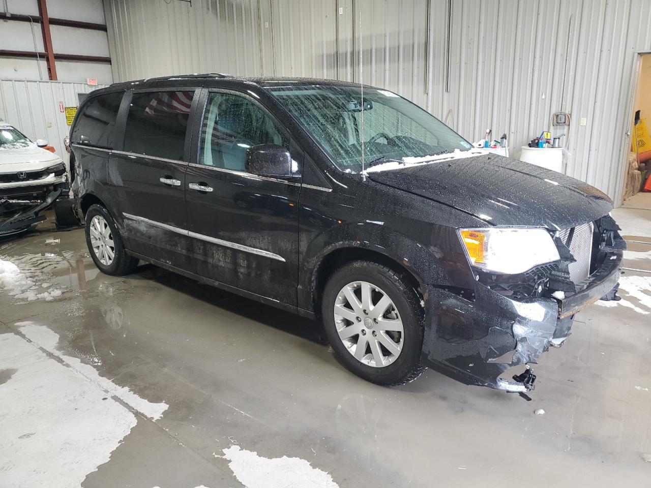 2016 Chrysler Town & Country VIN 2C4RC1BG9GR129224 Copart auction photo, front end / rear end damage thumbnail 4
