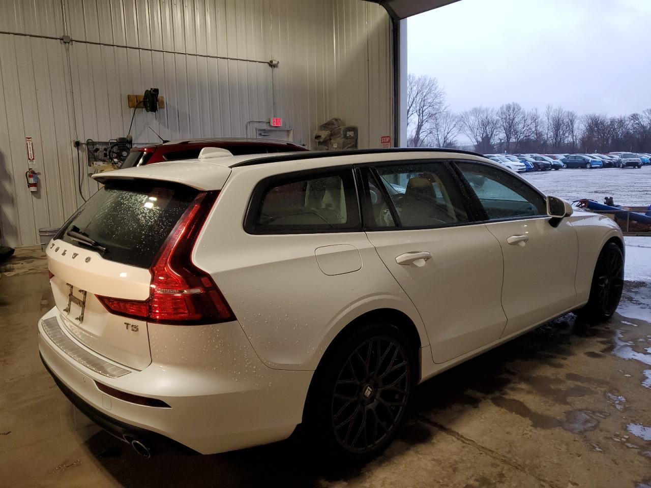 2020 Volvo V60 VIN YV1102EK0L2398338 Copart auction photo, front end damage thumbnail 3