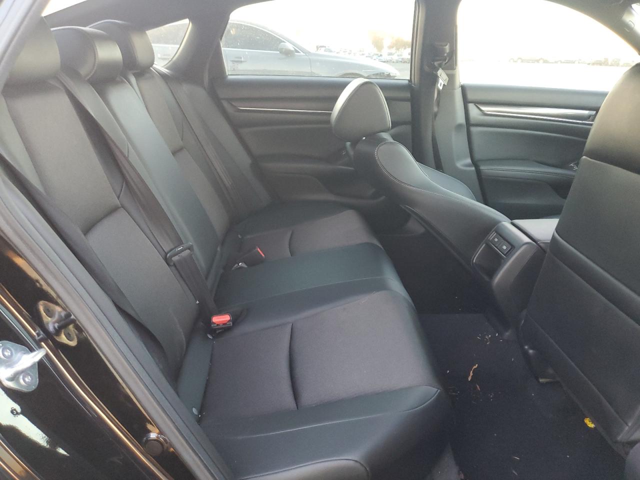 2022 Honda Accord VIN 1HGCV1F31NA113724 Copart auction photo, vandalism / stripped damage thumbnail 11