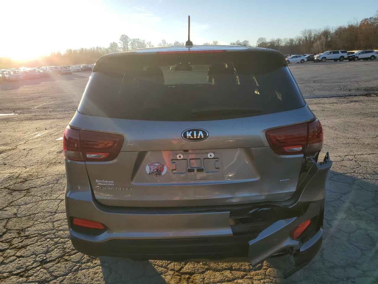 2019 KIA Sorento VIN 5XYPGDA3XKG461469 Copart auction photo, all over damage thumbnail 6
