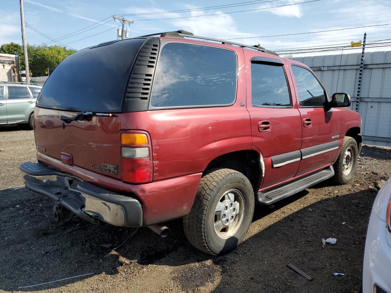 2001 Chevrolet Tahoe VIN 1GNEK13T41R167655 Copart auction photo, rear end damage thumbnail 3