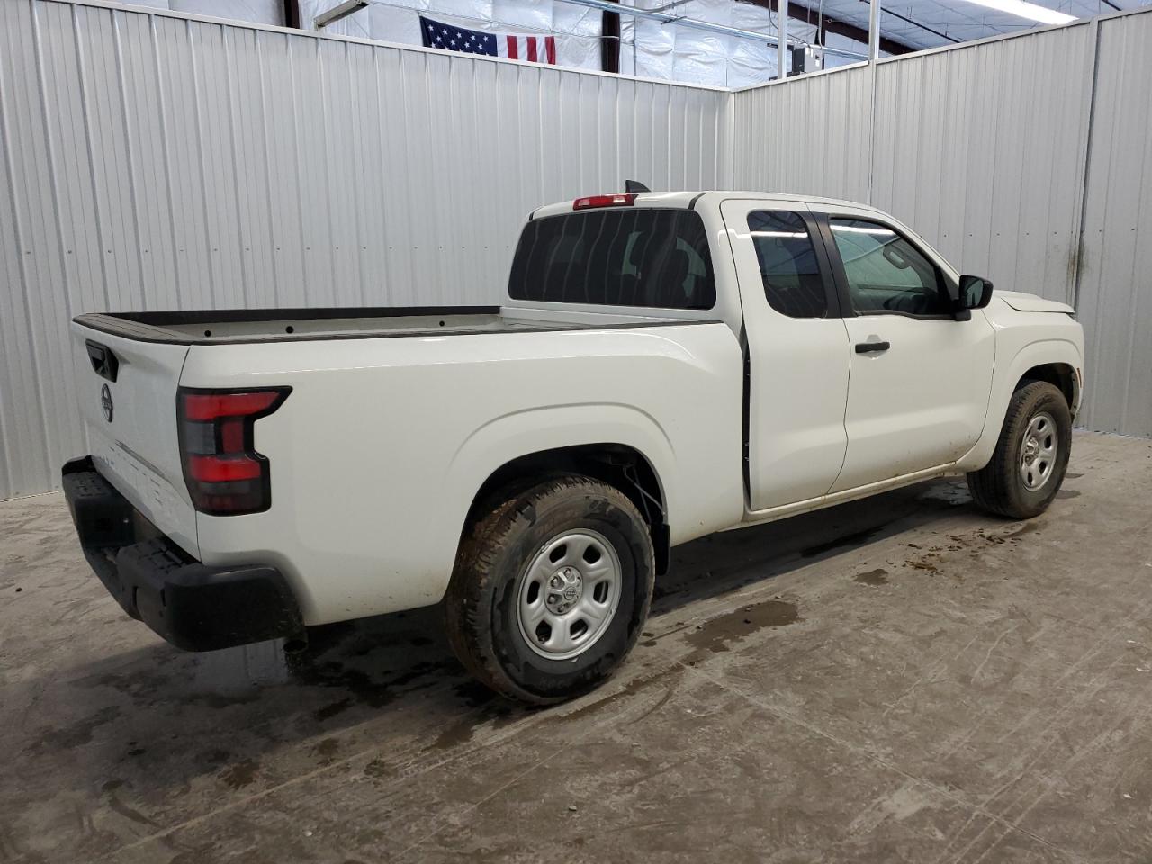 2024 Nissan Navara (Frontier) VIN 1N6ED1CL5RN651966 Copart auction photo, water/flood / minor dent/scratches damage thumbnail 3