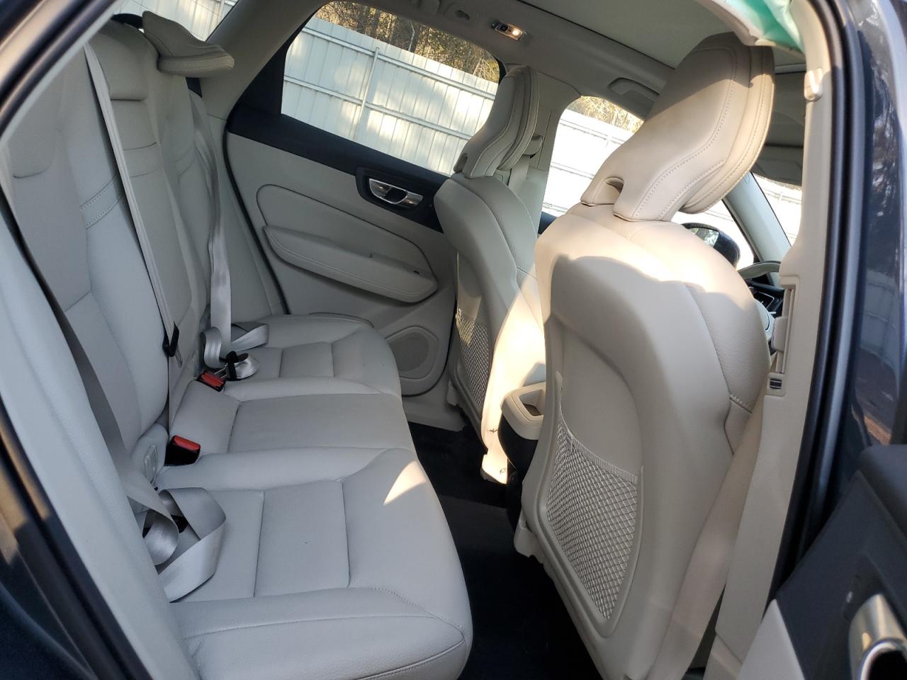 2021 Volvo XC60 VIN YV4102DK0M1841812 Copart auction photo, side / rear end damage thumbnail 11