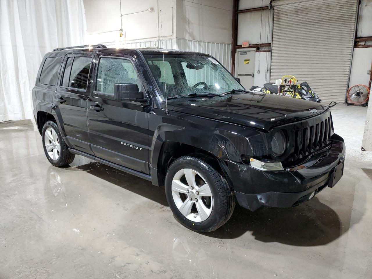 2017 Jeep Liberty (Patriot) VIN 1C4NJRFB4HD124583 Copart auction photo, front end damage thumbnail 4