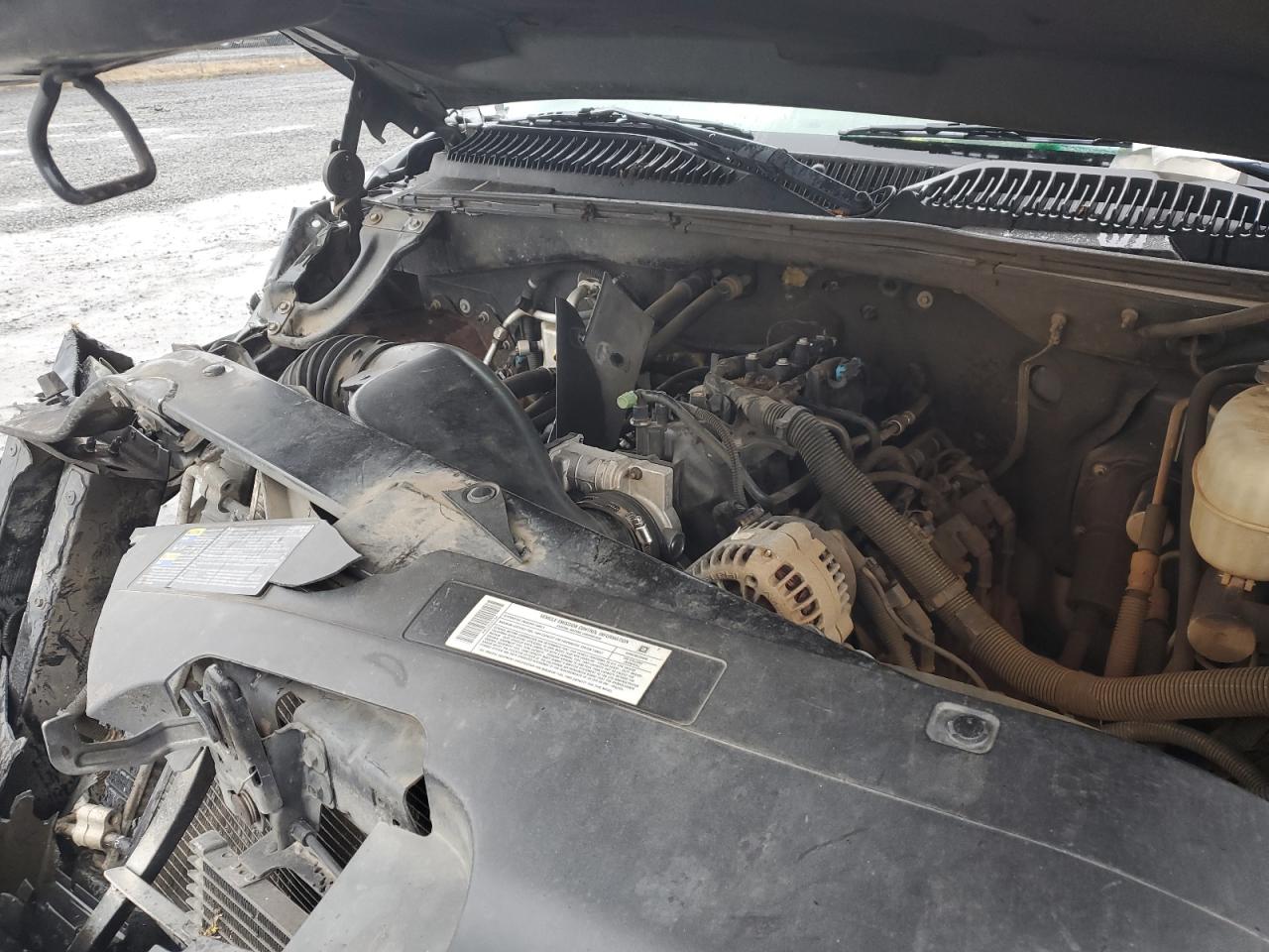2004 Chevrolet Silverado VIN 1GCHK29U64E282653 Copart auction photo, undercarriage / front end damage thumbnail 11