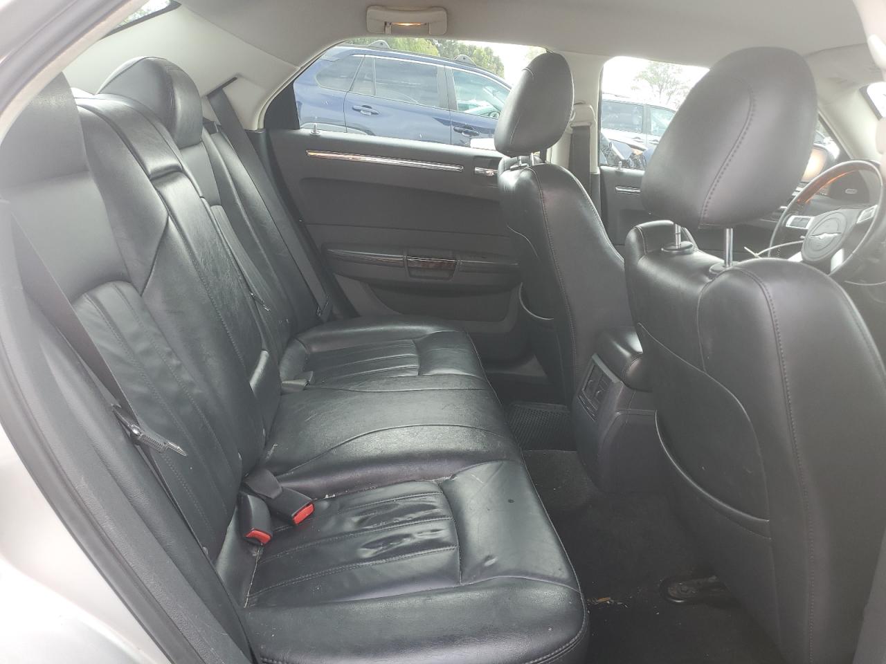 2008 Chrysler 300 VIN 2C3KA63H68H109567 Copart auction photo, rear end / minor dent/scratches damage thumbnail 10