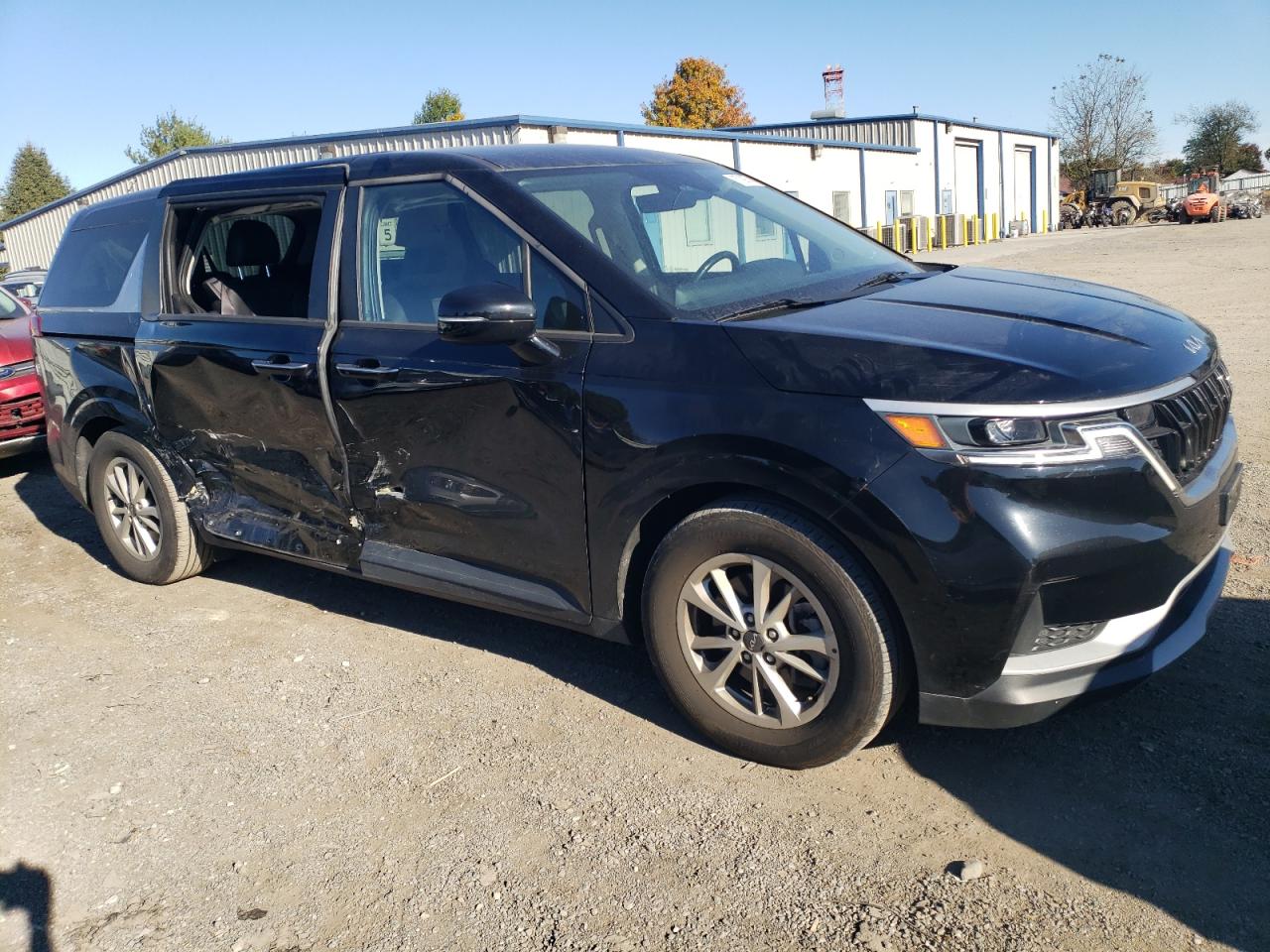 2023 KIA Carnival VIN KNDNB4H32P6237635 Copart auction photo, side / minor dent/scratches damage thumbnail 4