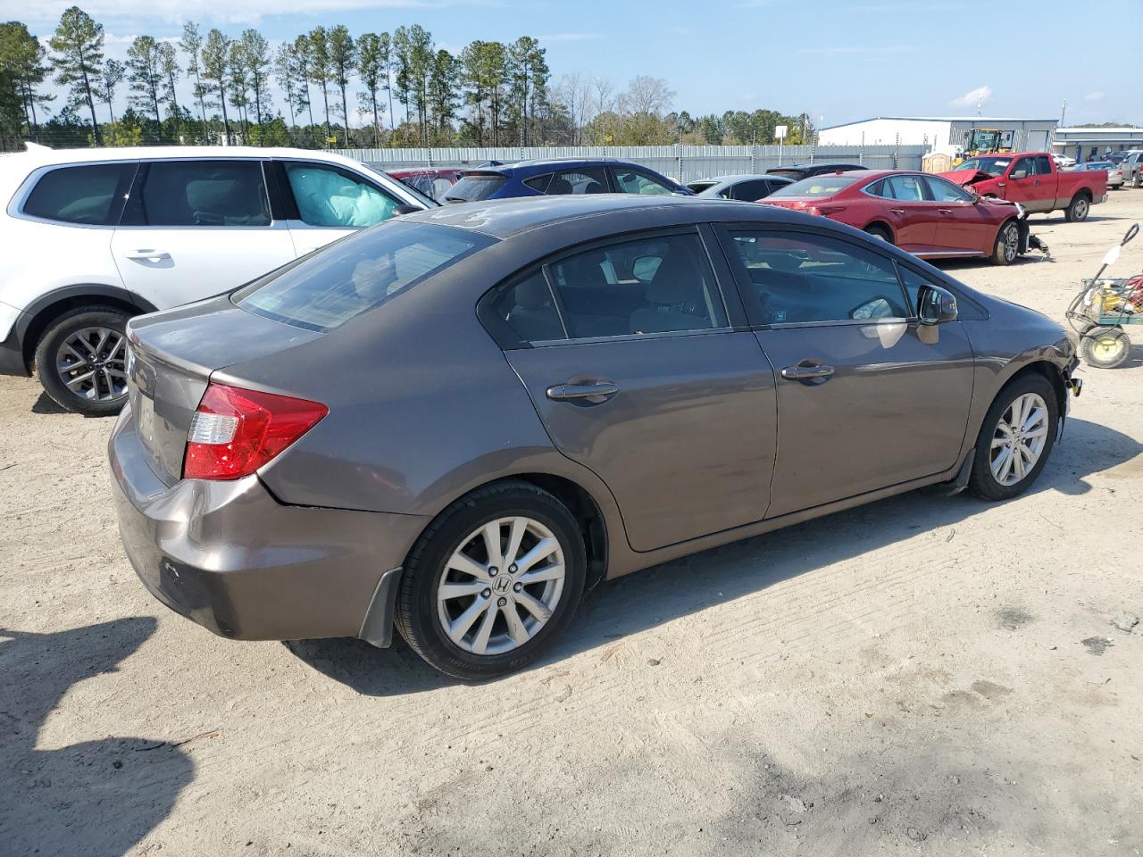 2012 Honda Civic VIN 2HGFB2F82CH551643 Copart auction photo, front end / rear end damage thumbnail 3