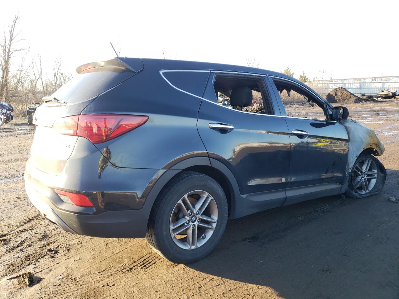 2018 Hyundai Santa Fe VIN 5XYZT3LB4JG546552 Copart auction photo, burn / undercarriage damage thumbnail 3
