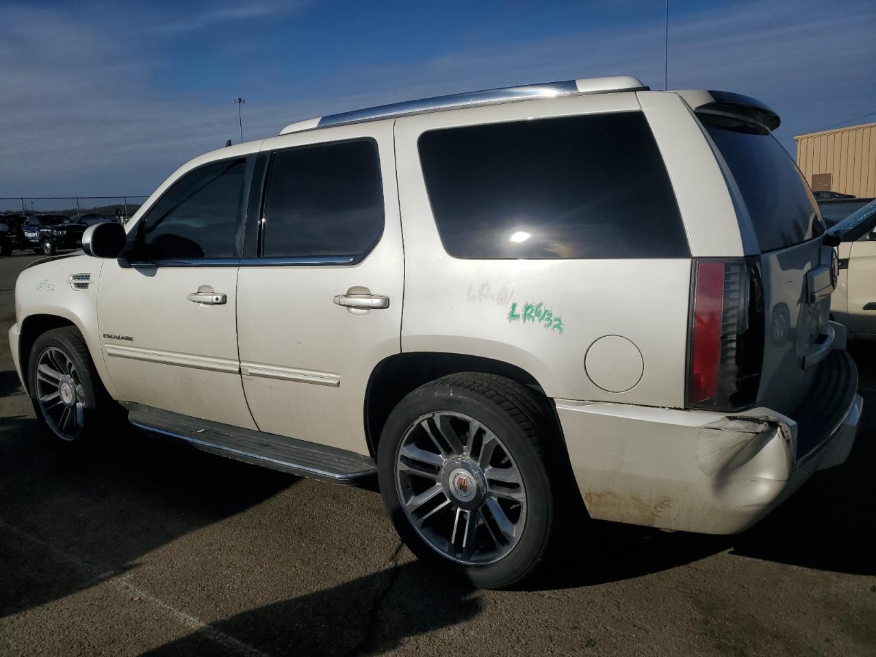 2013 Cadillac Escalade VIN 1GYS4BEF9DR159553 Copart auction photo, front end / rear end damage thumbnail 2