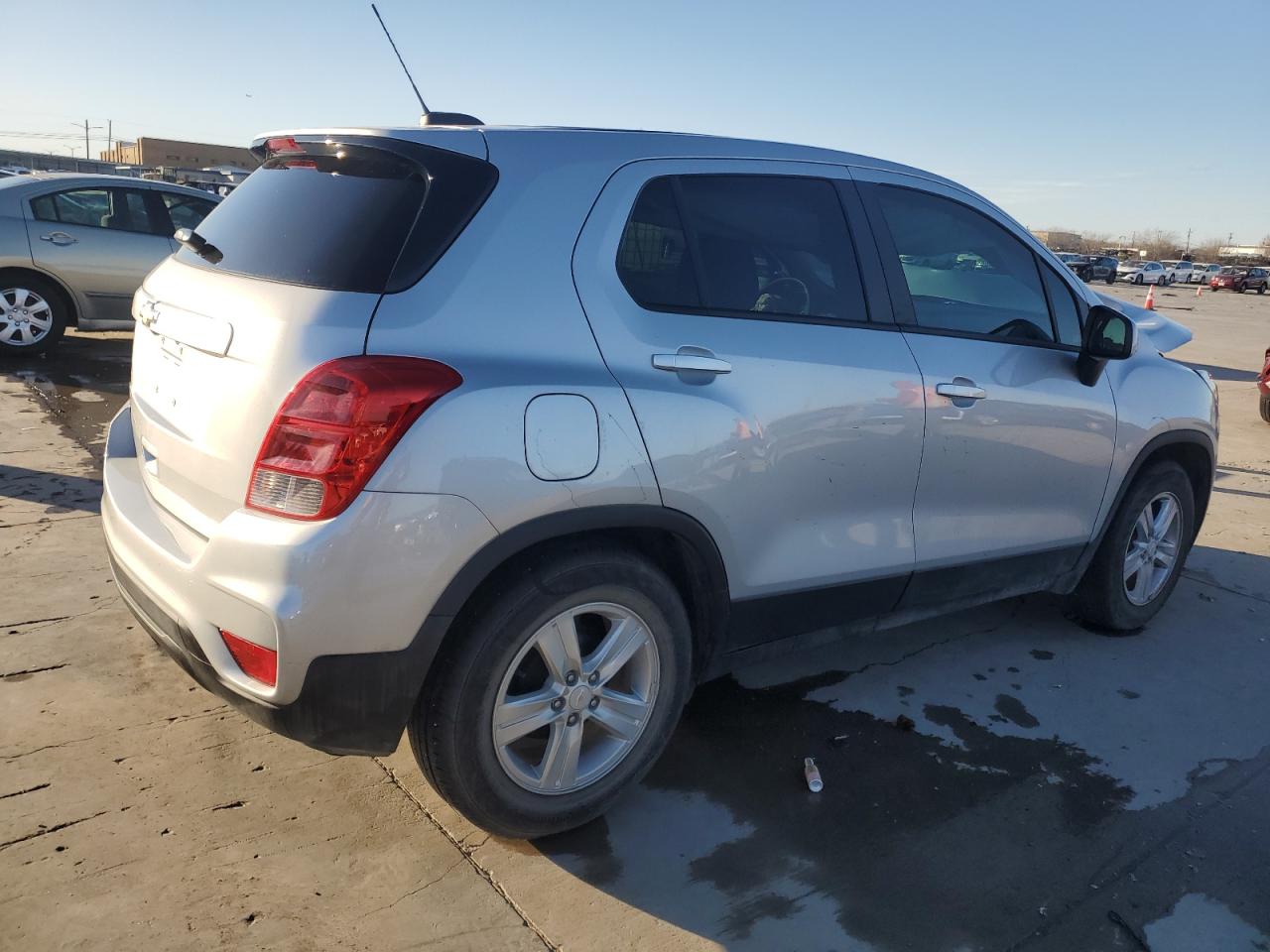 2022 Chevrolet Trax VIN KL7CJKSM9NB554099 Copart auction photo, front end / side damage thumbnail 3