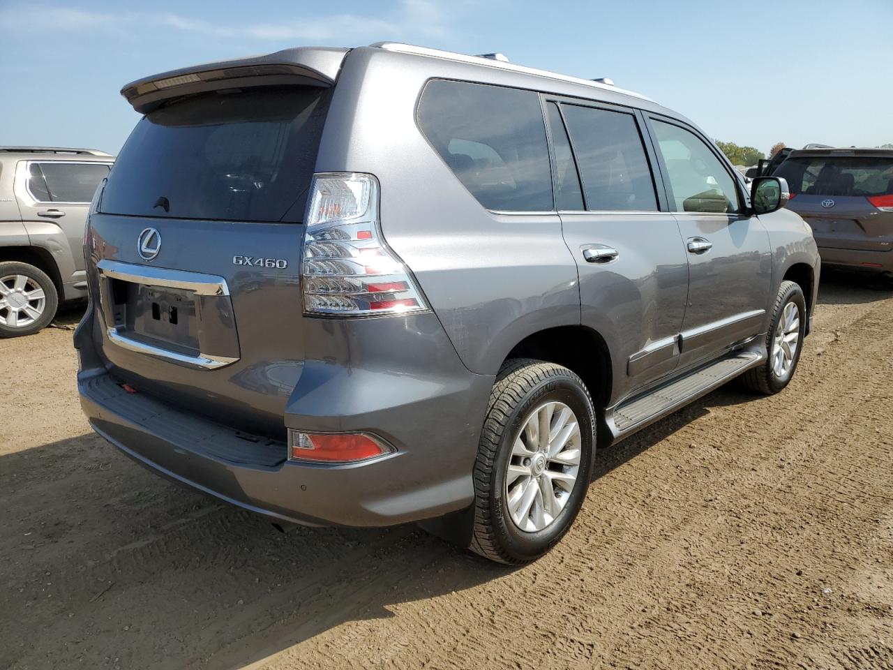 2015 Lexus GX VIN JTJBM7FX0F5099907 Copart auction photo, front end / minor dent/scratches damage thumbnail 3