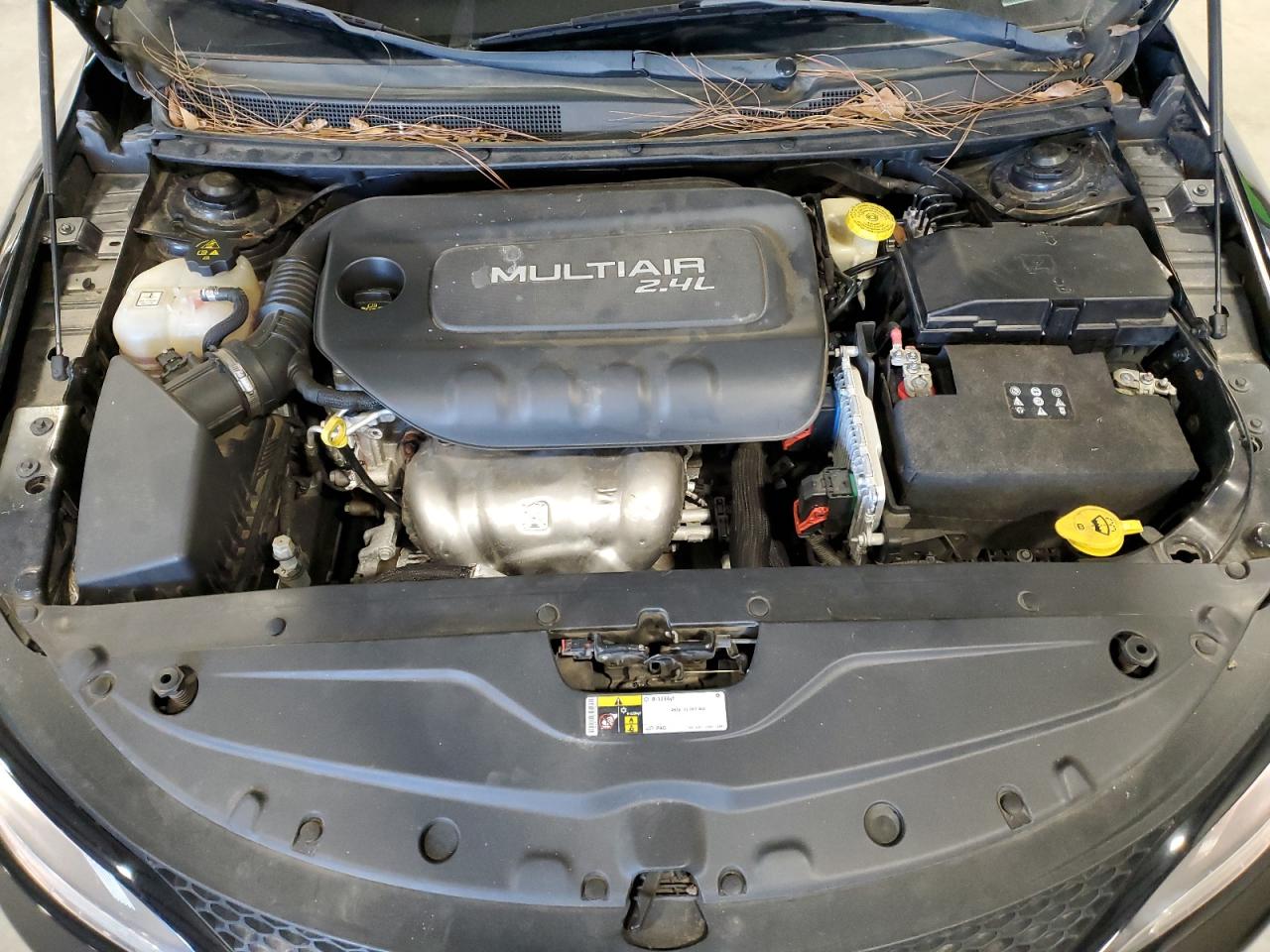 2016 Chrysler 200 VIN 1C3CCCBBXGN123584 Copart auction photo, minor dent/scratches damage thumbnail 11