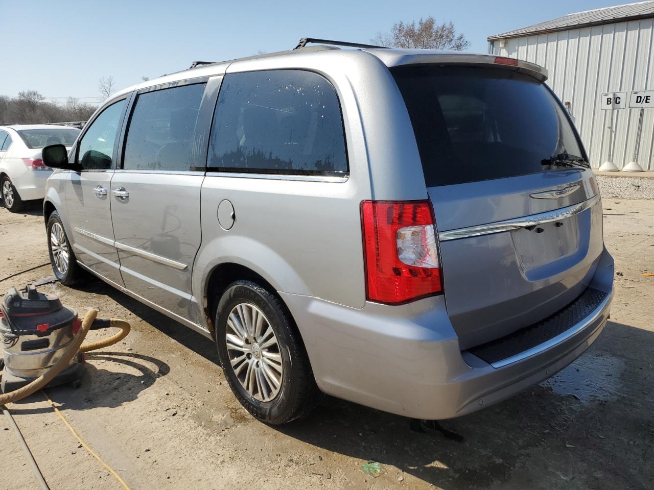 2013 Chrysler Town & Country VIN 2C4RC1CG7DR647830 Copart auction photo, side / front end damage thumbnail 2