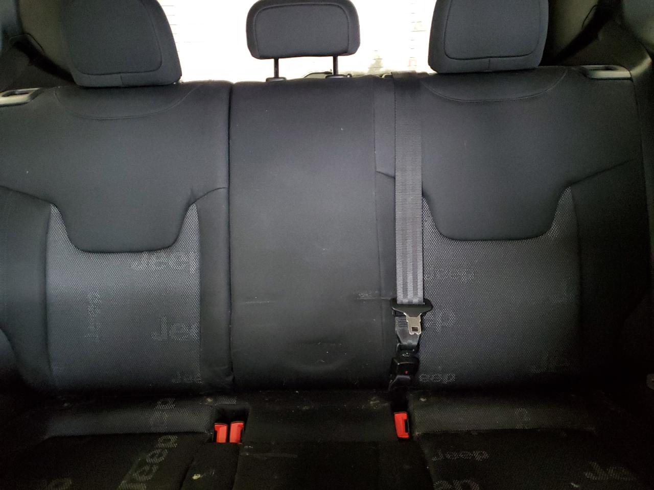 2015 Jeep Renegade VIN ZACCJBBT4FPB27687 Copart auction photo, rear end / minor dent/scratches damage thumbnail 10