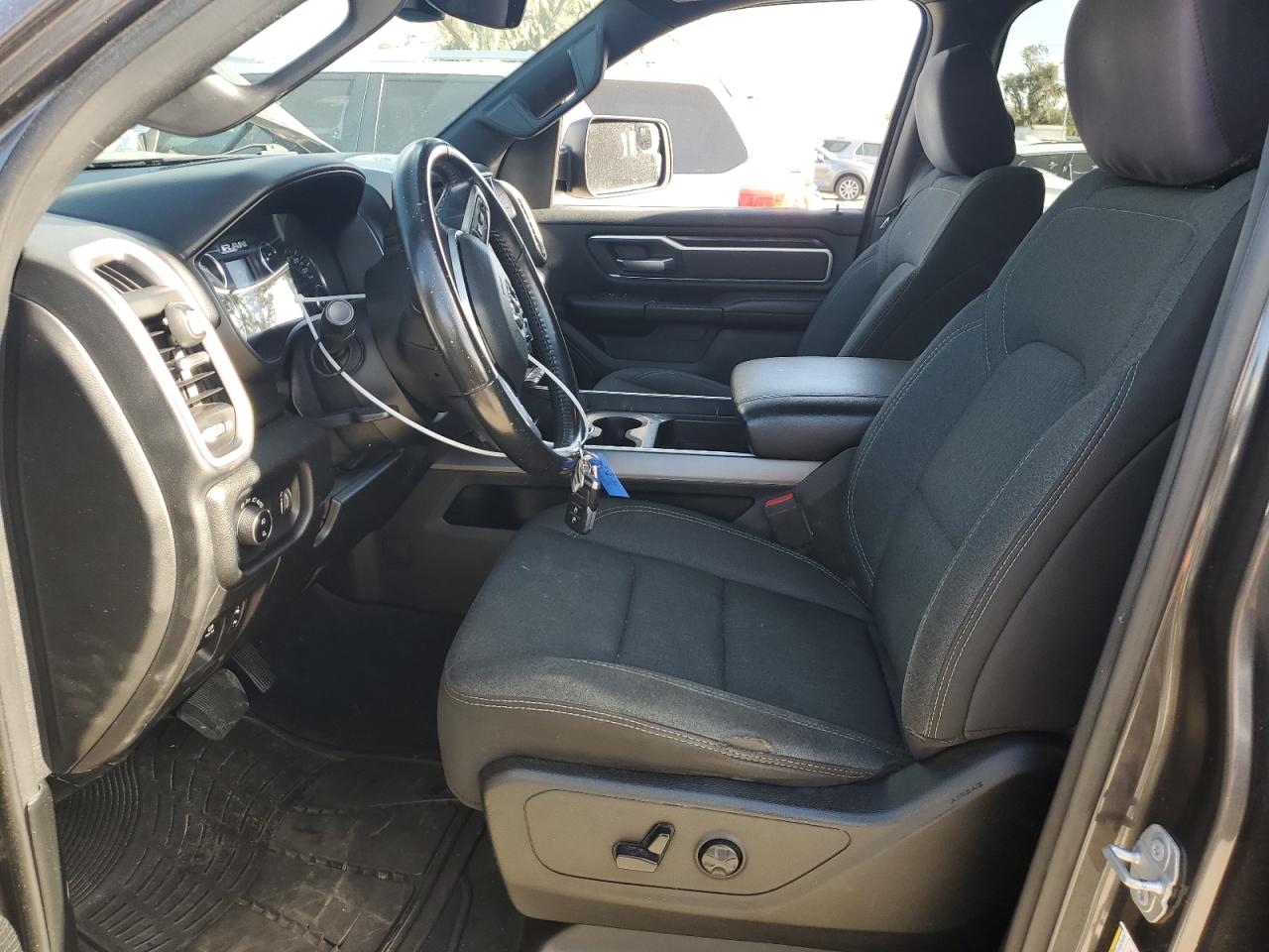 2020 RAM 1500 VIN 1C6RREBT0LN373409 Copart auction photo, front end / rear end damage thumbnail 7