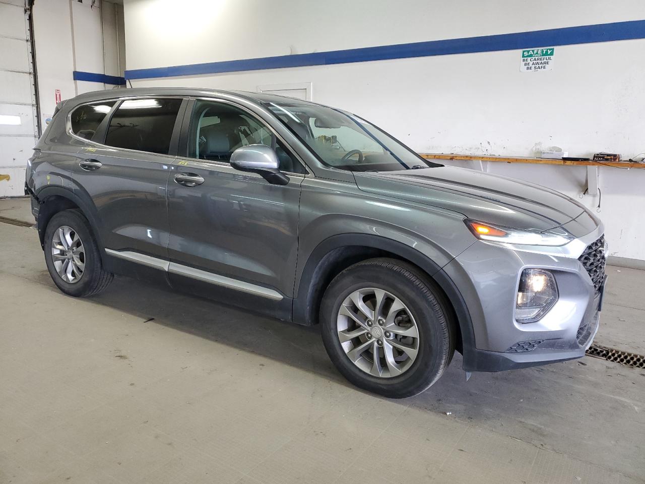 2019 Hyundai Santa Fe VIN 5NMS2CAD5KH010841 Copart auction photo, rear end damage thumbnail 4