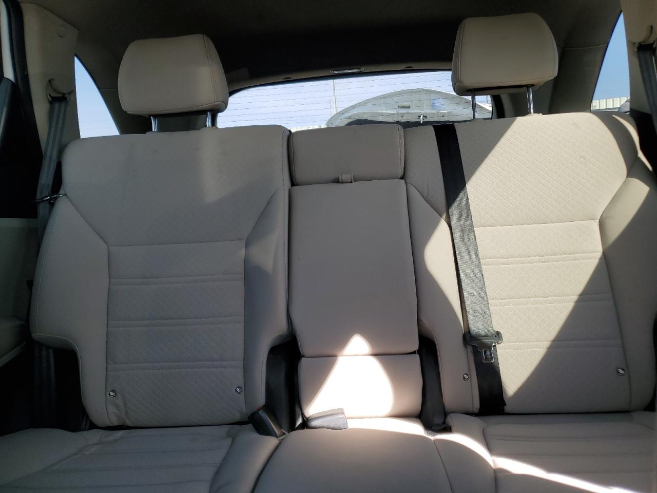 2016 KIA Sorento VIN 5XYPG4A38GG005140 Copart auction photo, minor dent/scratches damage thumbnail 10