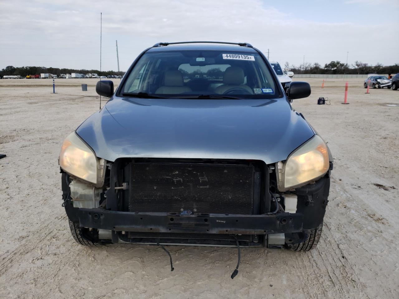 2008 Toyota RAV 4 VIN JTMZD33V686065240 Copart auction photo, front end / minor dent/scratches damage thumbnail 5