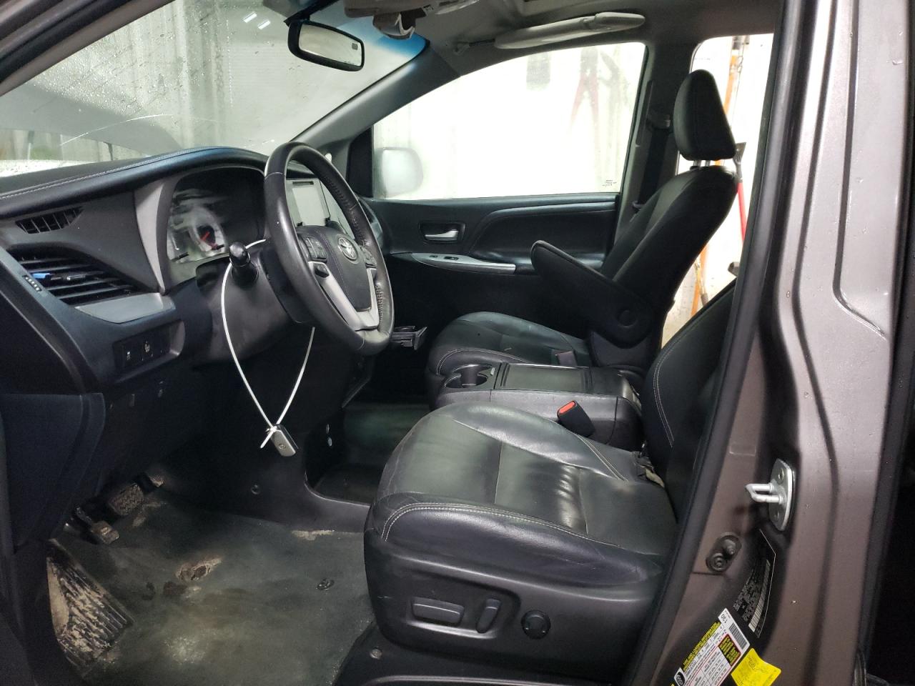 2017 Toyota Sienna VIN 5TDXZ3DC8HS788383 Copart auction photo, rear end damage thumbnail 7