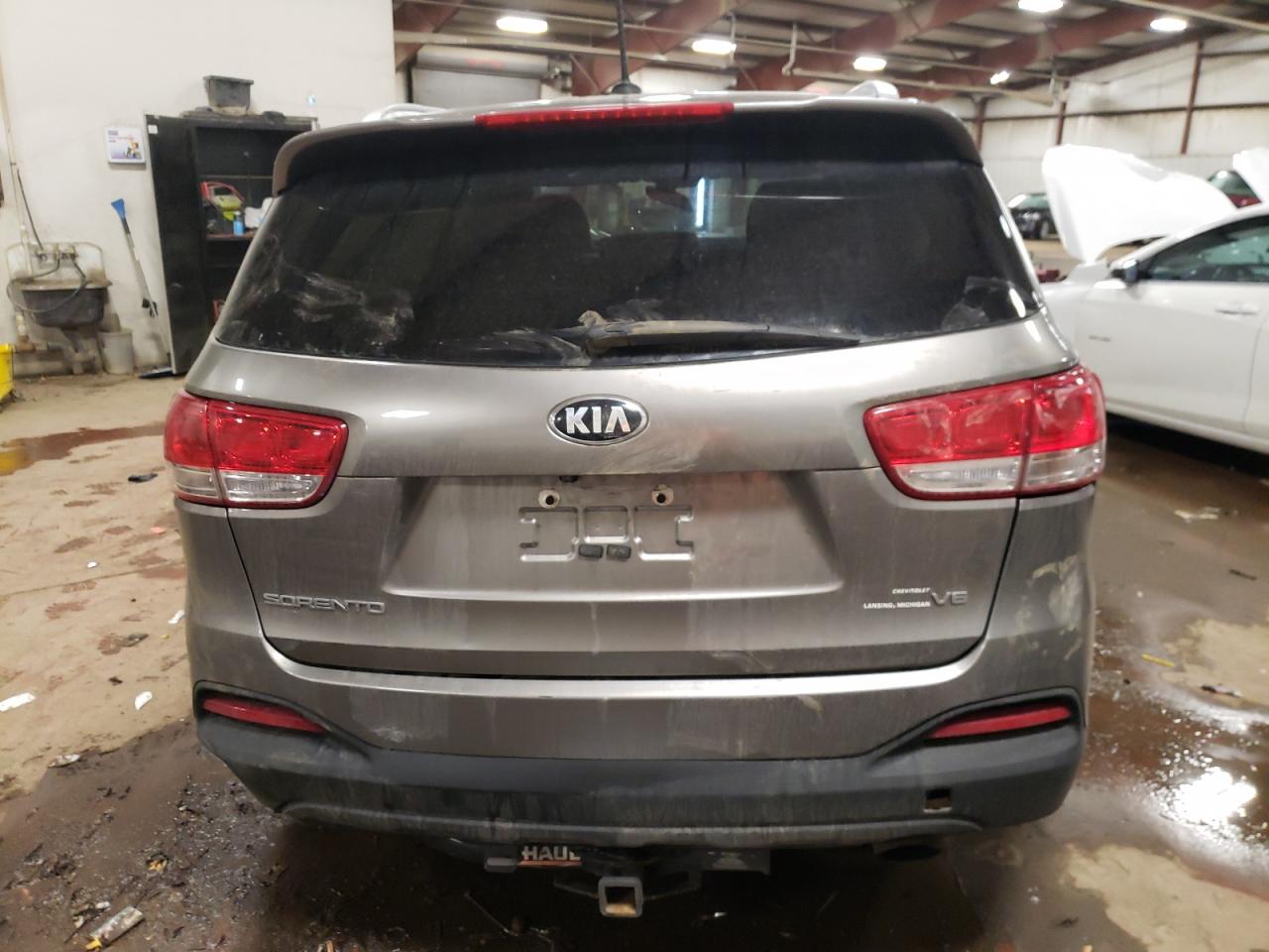 2018 KIA Sorento VIN 5XYPGDA56JG404539 Copart auction photo, front end / side damage thumbnail 6