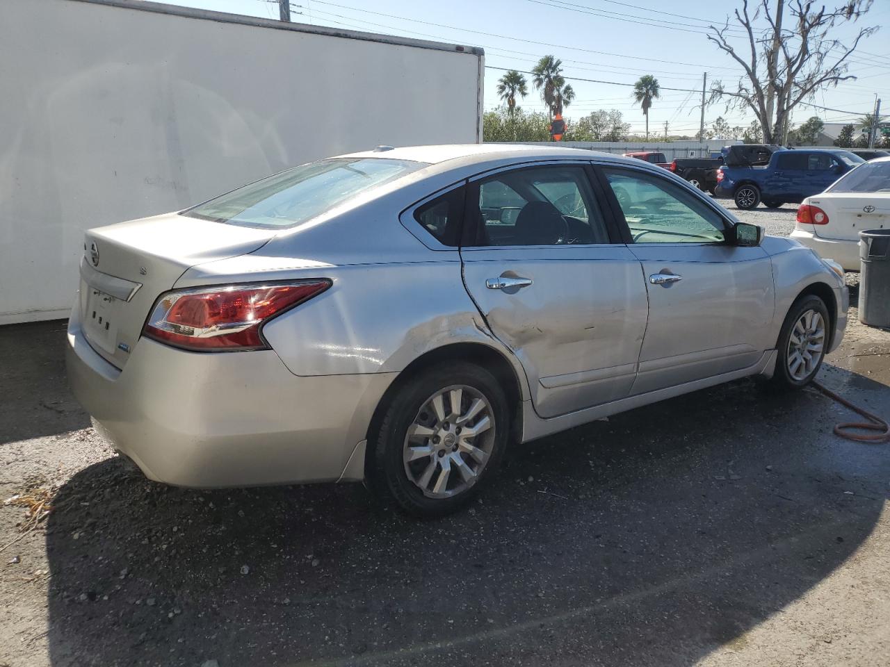 2014 Nissan Altima VIN 1N4AL3AP4EN387015 Copart auction photo, side / rear end damage thumbnail 3