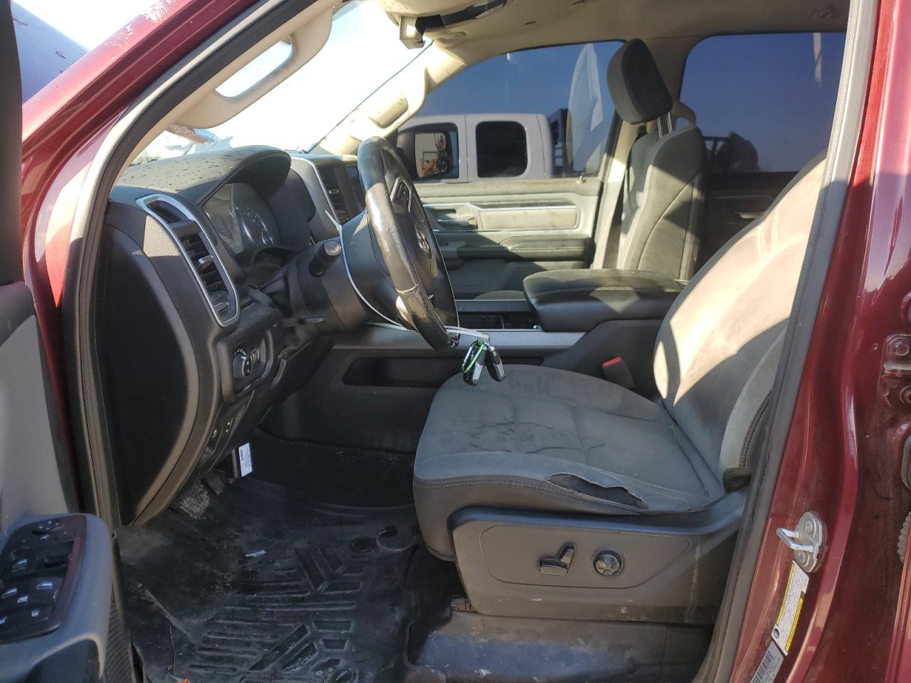 2019 RAM 1500 VIN 1C6SRFFTXKN573505 Copart auction photo, minor dent/scratches / rear end damage thumbnail 7