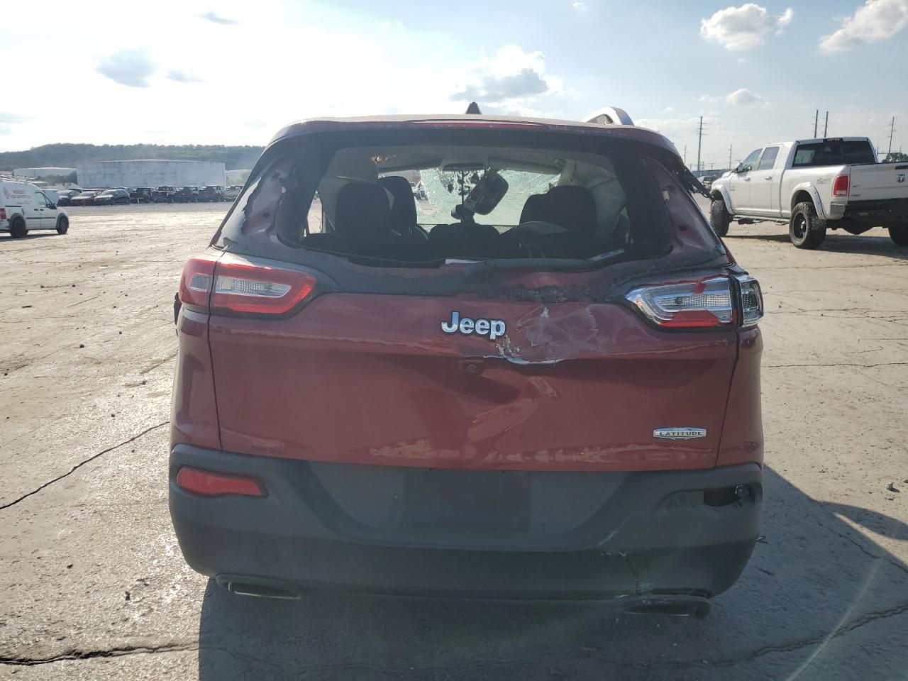 2017 Jeep Grand Cherokee VIN 1C4PJLCS7HW610142 Copart auction photo, side / rear end damage thumbnail 6