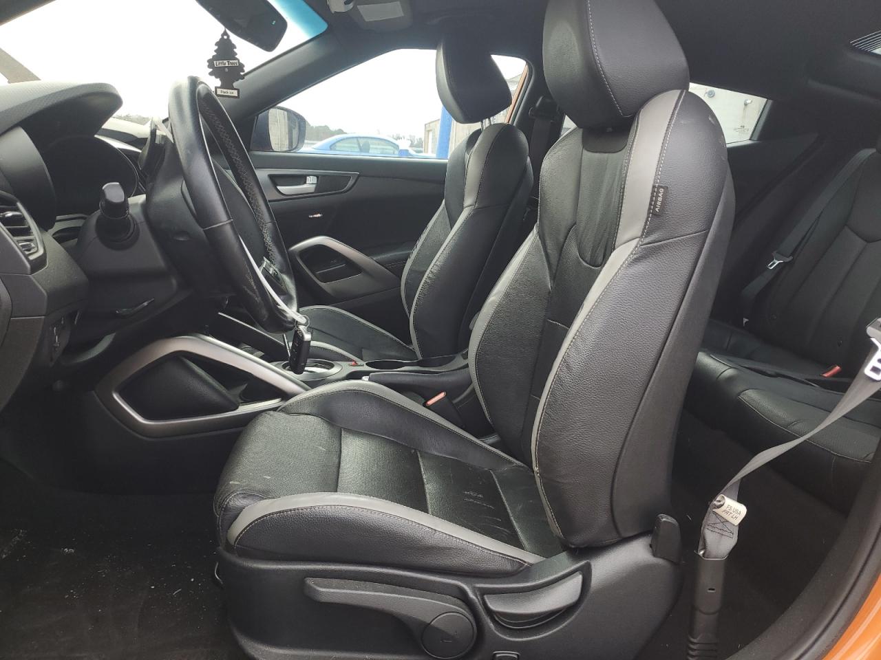 2016 Hyundai Veloster VIN KMHTC6AE7GU265904 Copart auction photo, front end / minor dent/scratches damage thumbnail 7