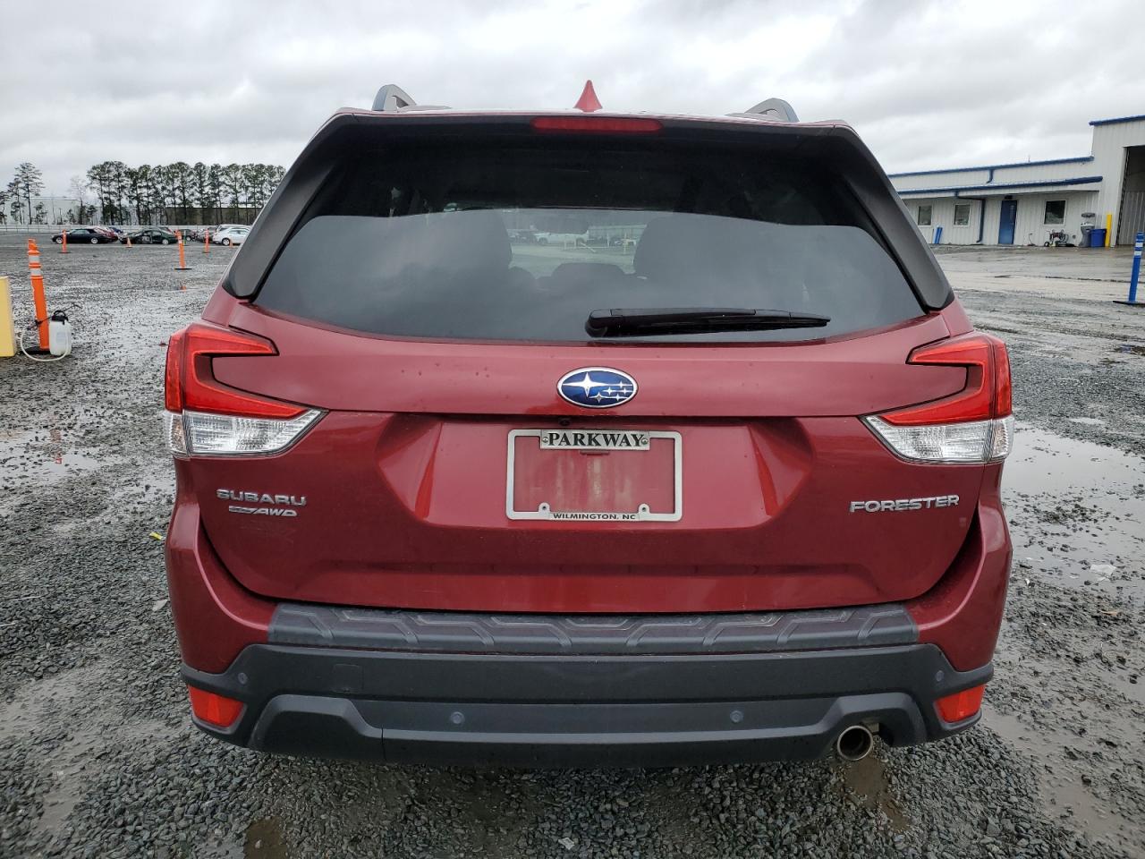 2020 Subaru Forester VIN JF2SKAUCXLH484070 Copart auction photo, side damage thumbnail 6