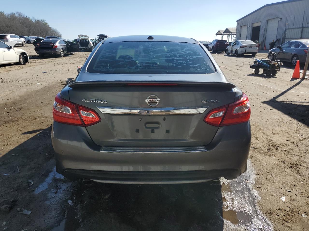 2017 Nissan Altima VIN 1N4BL3AP8HC132372 Copart auction photo, front end / top/roof damage thumbnail 6