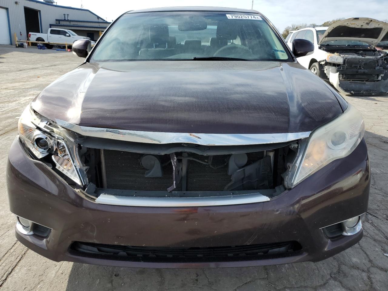 2011 Toyota Avalon VIN 4T1BK3DB7BU417395 Copart auction photo, front end damage thumbnail 5