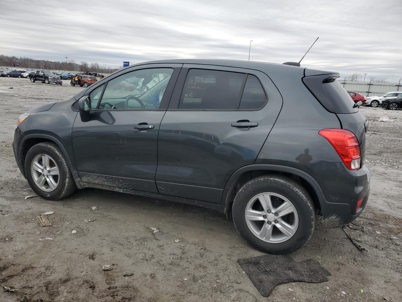 2020 Chevrolet Trax VIN 3GNCJKSB6LL180698 Copart auction photo, rear end / minor dent/scratches damage thumbnail 2
