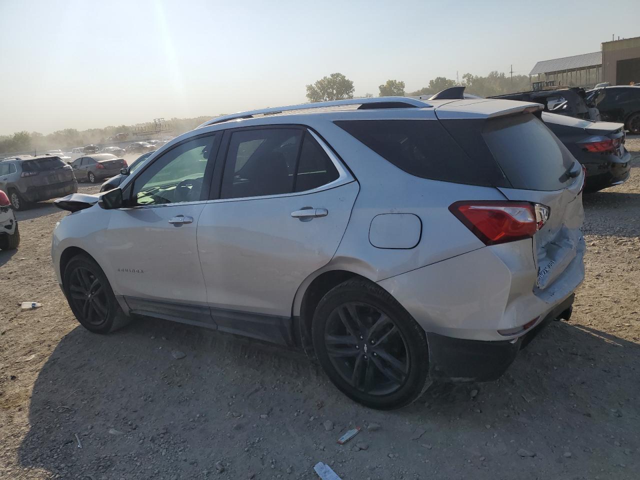 2020 Chevrolet Equinox VIN 3GNAXLEX6LL262885 Copart auction photo, front end / rear end damage thumbnail 2