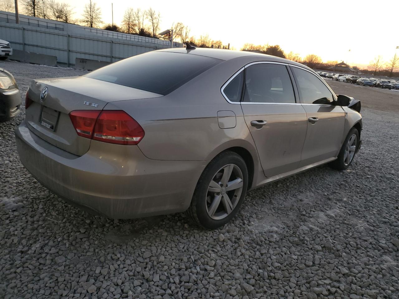 2015 Volkswagen Passat VIN 1VWBS7A36FC011402 Copart auction photo, front end damage thumbnail 3