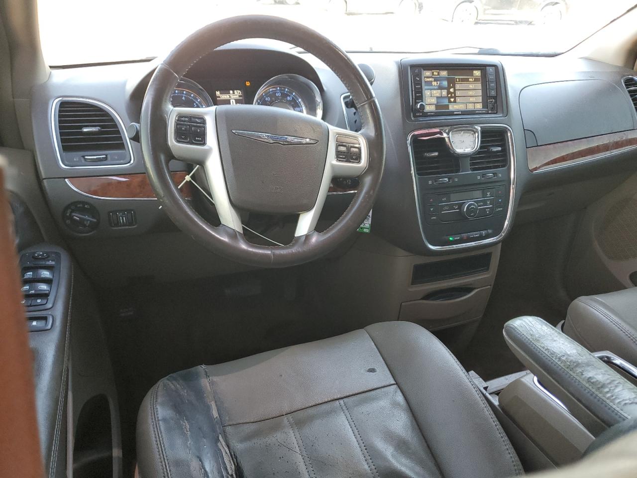 2015 Chrysler Town & Country VIN 2C4RC1BG9FR521019 Copart auction photo, front end damage thumbnail 8