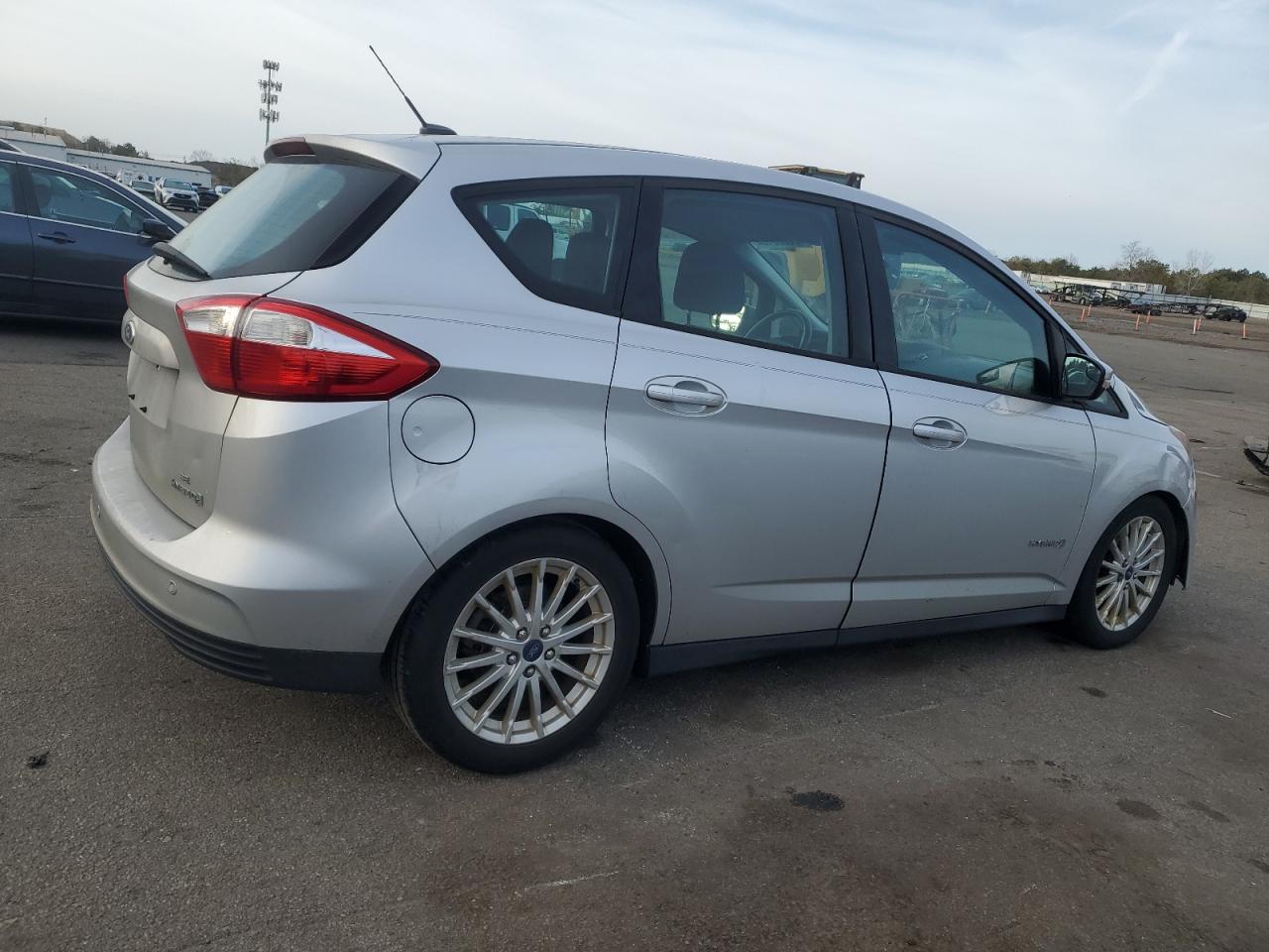 2014 Ford C-MAX VIN 1FADP5AU3EL501973 Copart auction photo, rear end / minor dent/scratches damage thumbnail 3