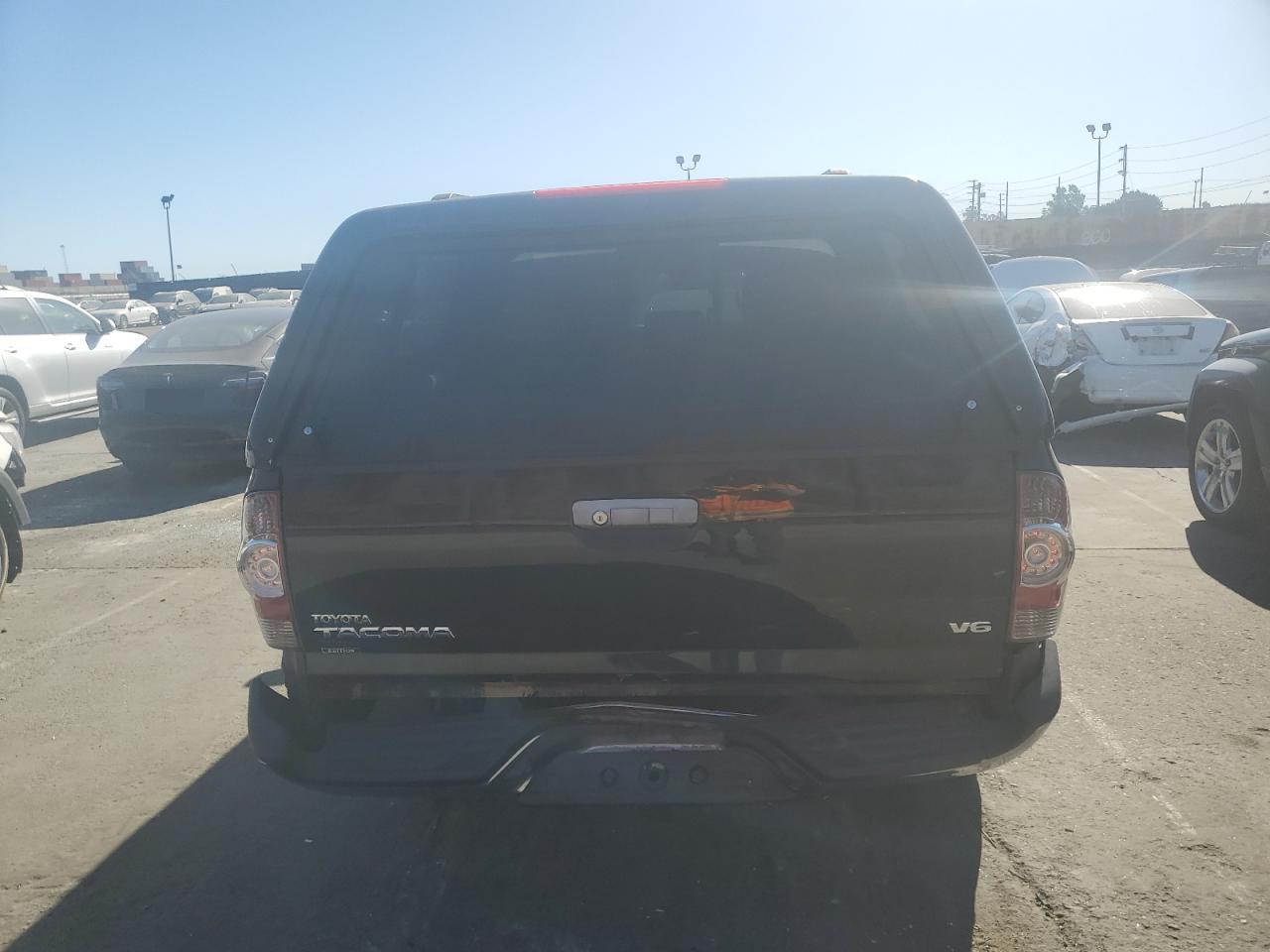 2015 Toyota Tacoma VIN 3TMLU4EN6FM188283 Copart auction photo, rear end damage thumbnail 6