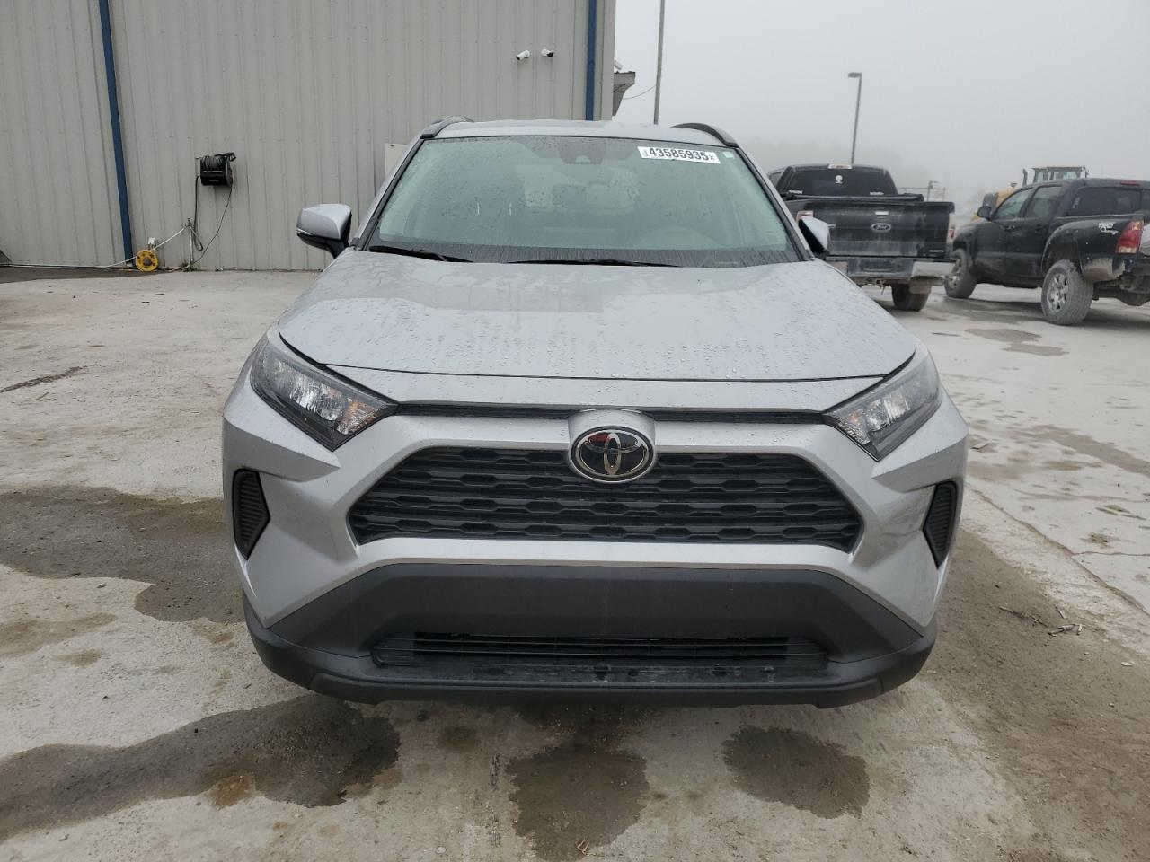 2021 Toyota RAV 4 VIN 2T3K1RFV8MC164628 Copart auction photo, side / front end damage thumbnail 5