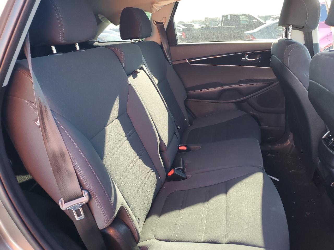 2017 KIA Sorento VIN 5XYPG4A33HG191834 Copart auction photo, side / hail damage thumbnail 11