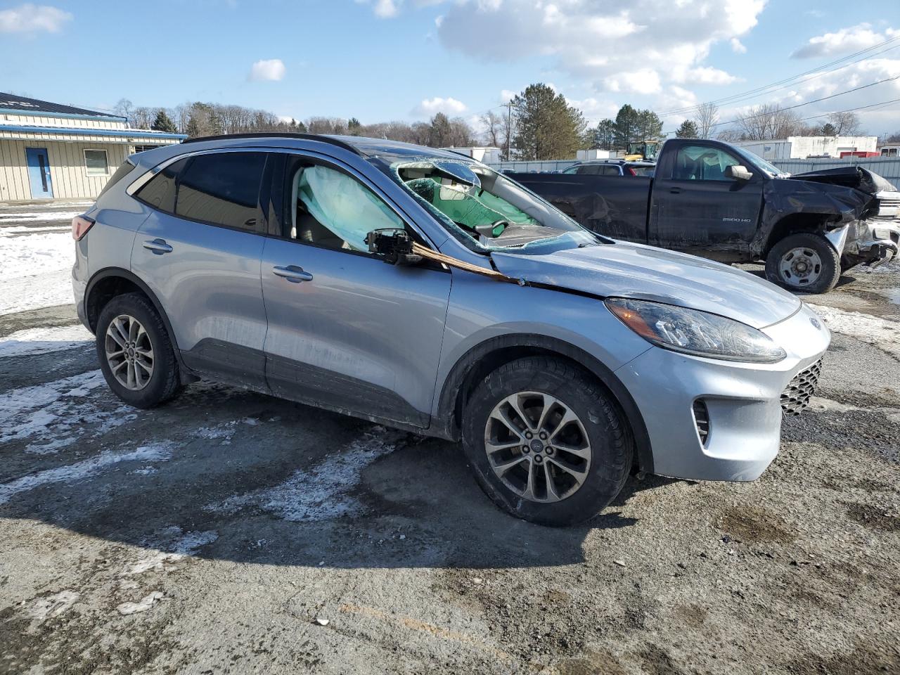 2022 Ford Escape VIN 1FMCU9G66NUA56598 Copart auction photo, front end / all over damage thumbnail 4