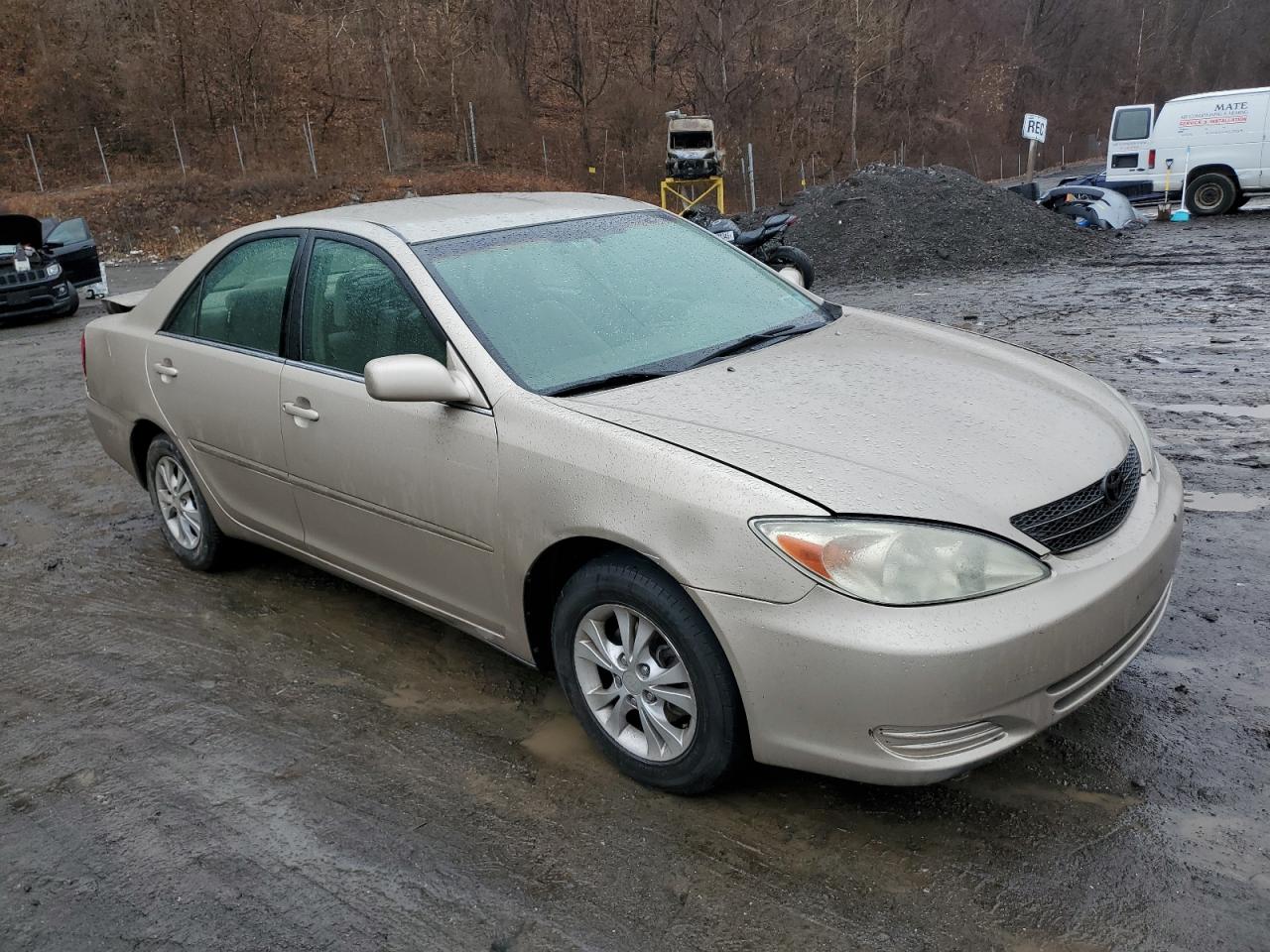 2004 Toyota Camry VIN 4T1BF32K14U571191 Copart auction photo, rear end / minor dent/scratches damage thumbnail 4