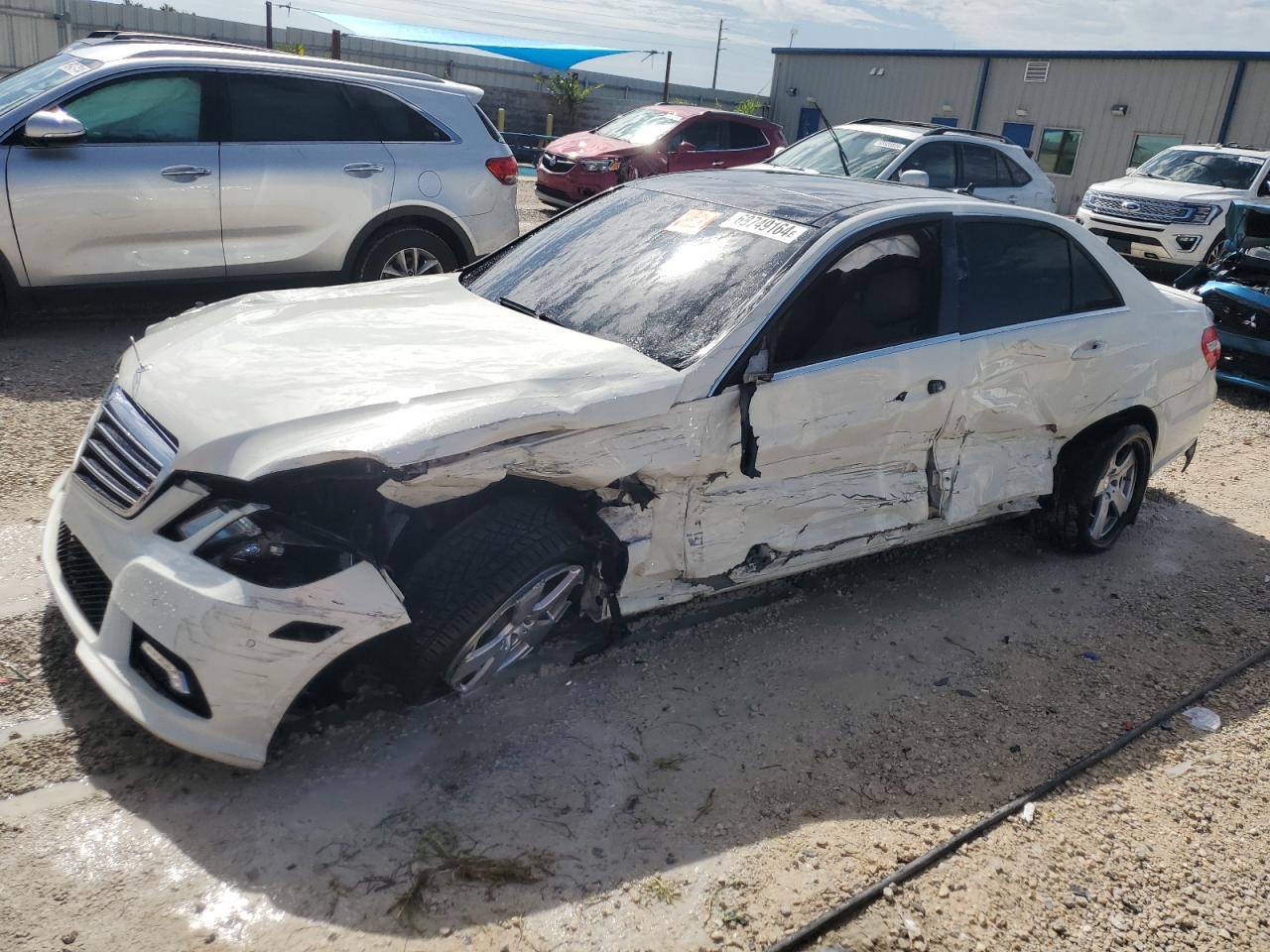 2011 Mercedes-Benz E-klasse VIN WDDHF5GB0BA274839