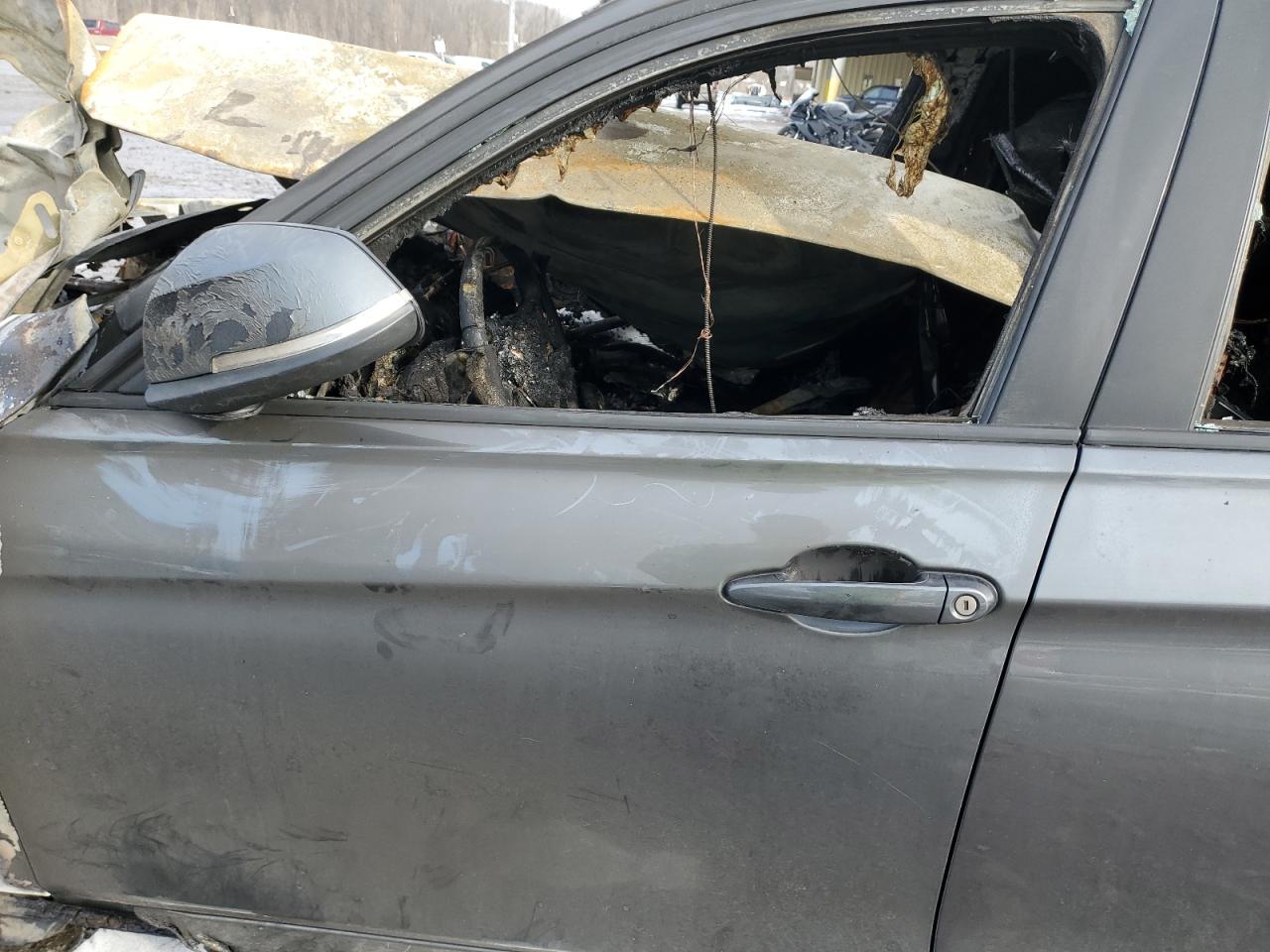 2015 BMW 3er VIN WBA3B5C5XFF960960 Copart auction photo, burn / missing/altered vin damage thumbnail 7