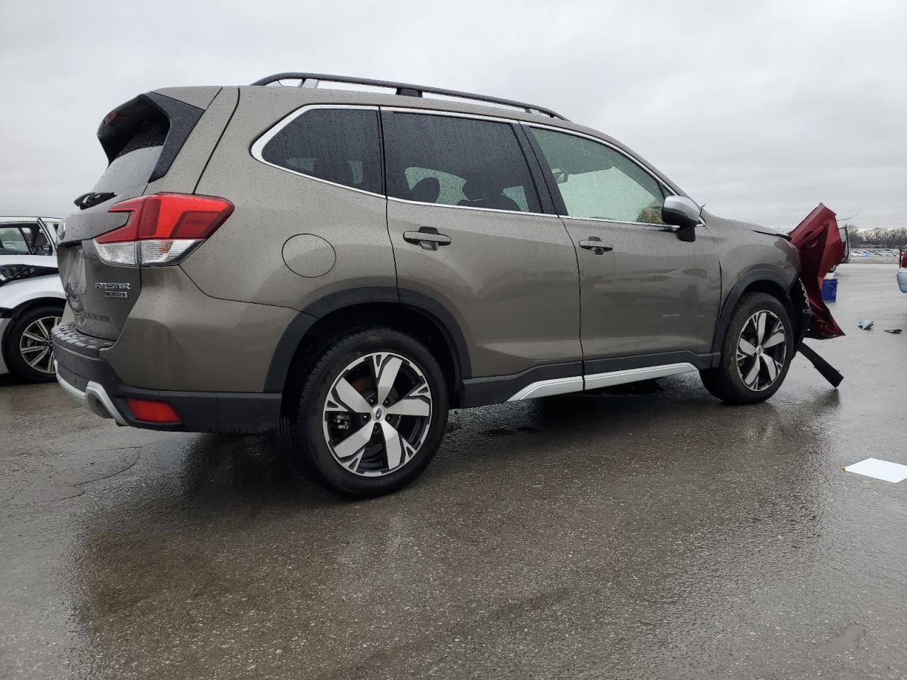 2020 Subaru Forester VIN JF2SKAXC6LH561903 Copart auction photo, front end damage thumbnail 3